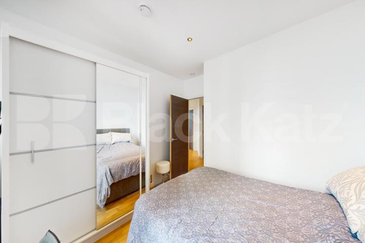 Stylish & contemporary & boasting 830 Sq. Ft. of living & entertaining space The Ceramic Building - Newington Causeway , Borough